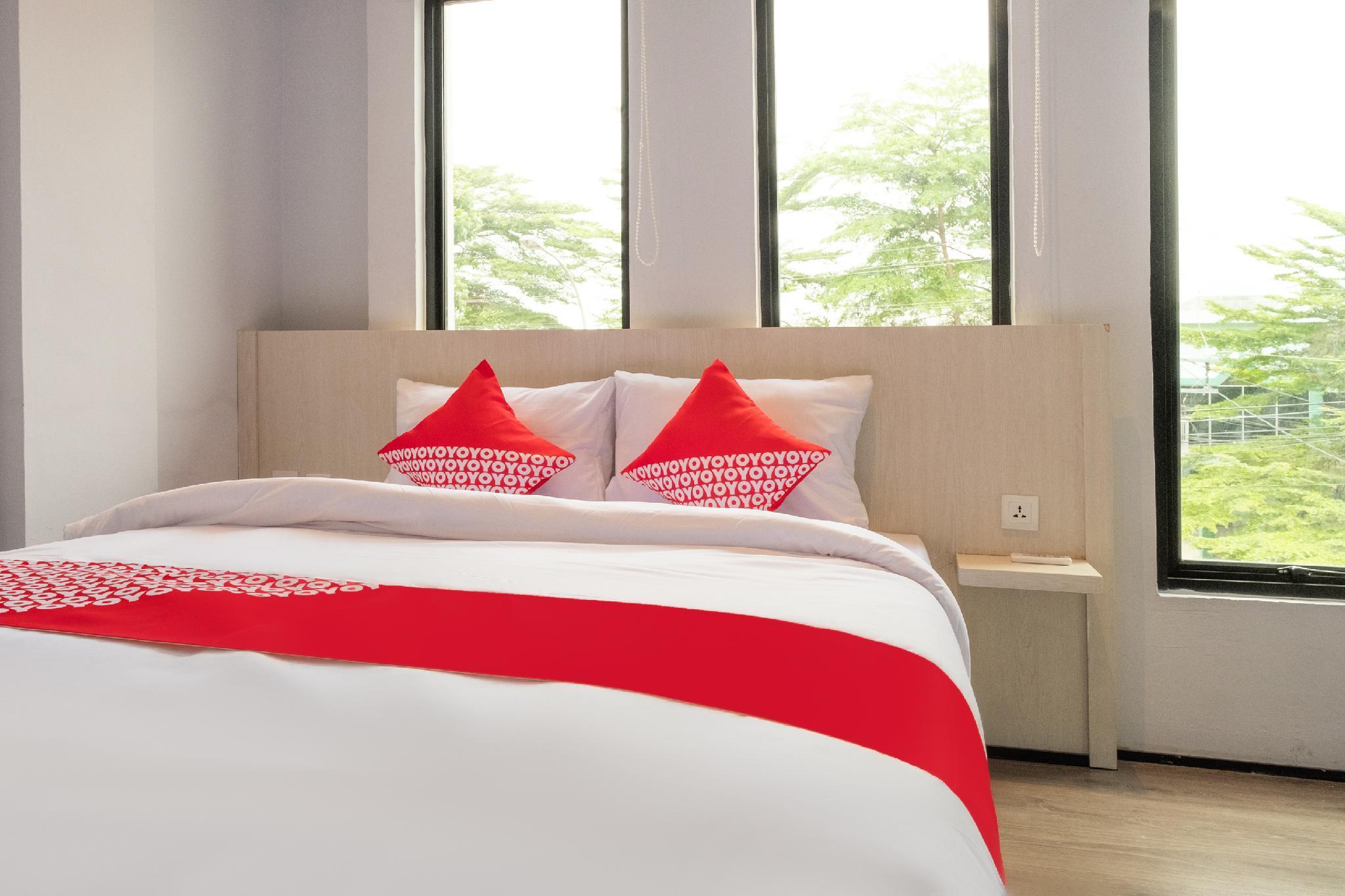 Super Oyo 3150 Theodore Homestay Medan Buitenkant foto